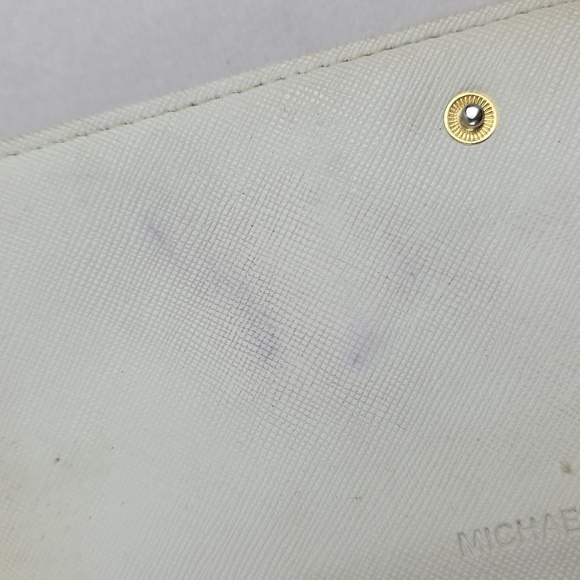 Michael Kors Cream Wallet Classic Design - Picture 4 of 9